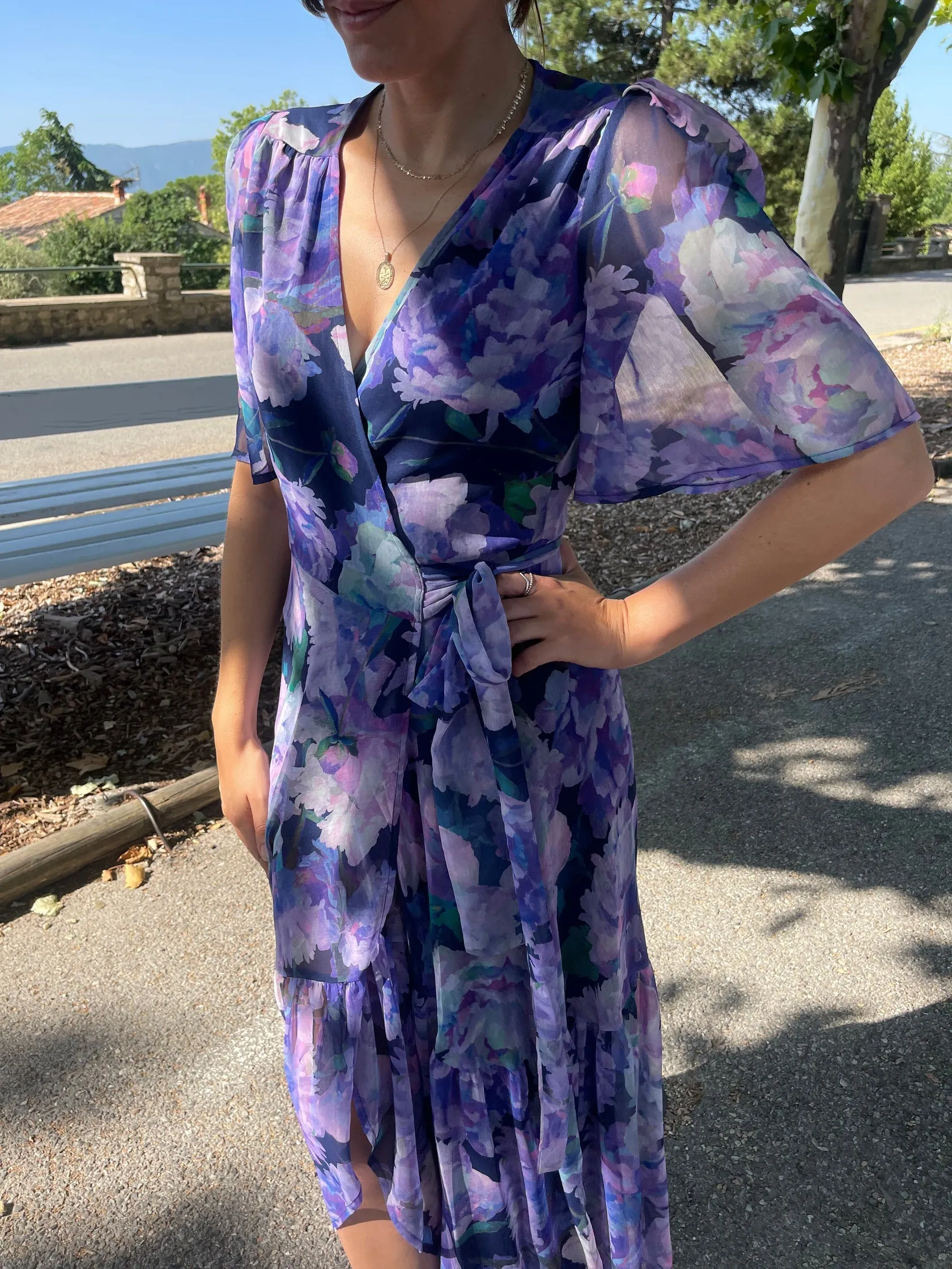 Hope & Ivy Adele Blue Floral Wrap Dress