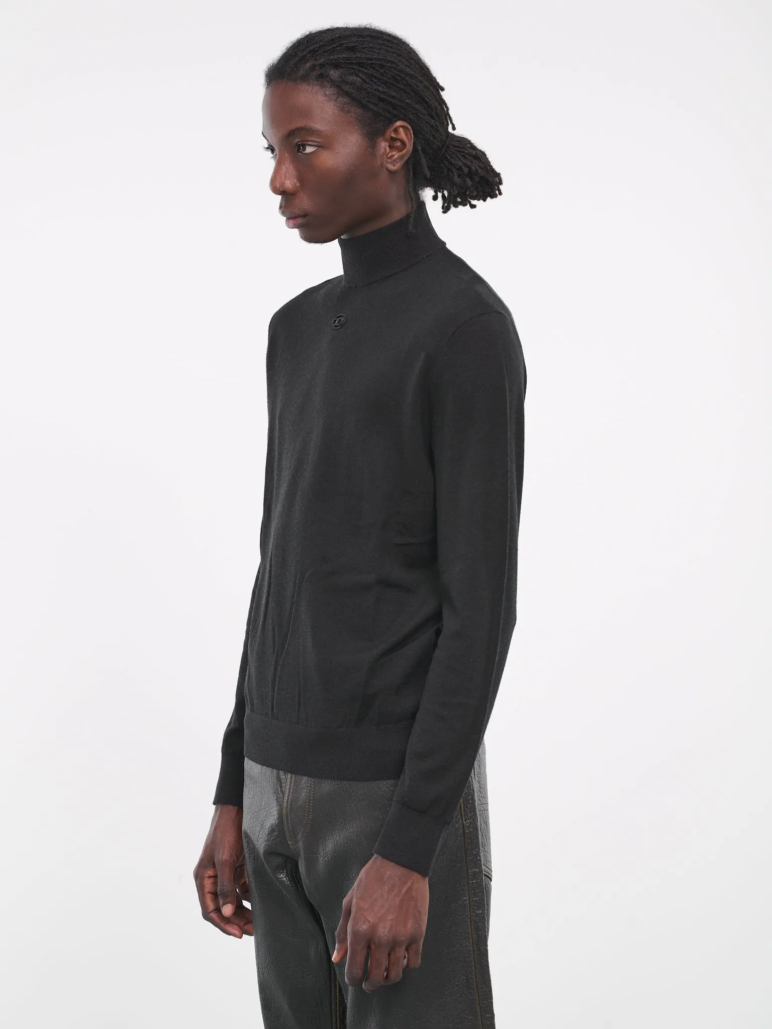 K-Gil Turtleneck (A12445-0CHAU-9XX-DEEP-BLACK)