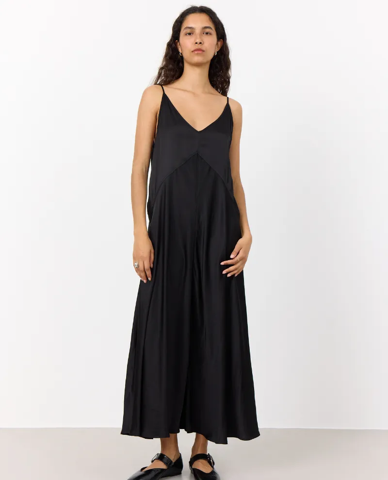 Levete Room Estel Black Slip Dress