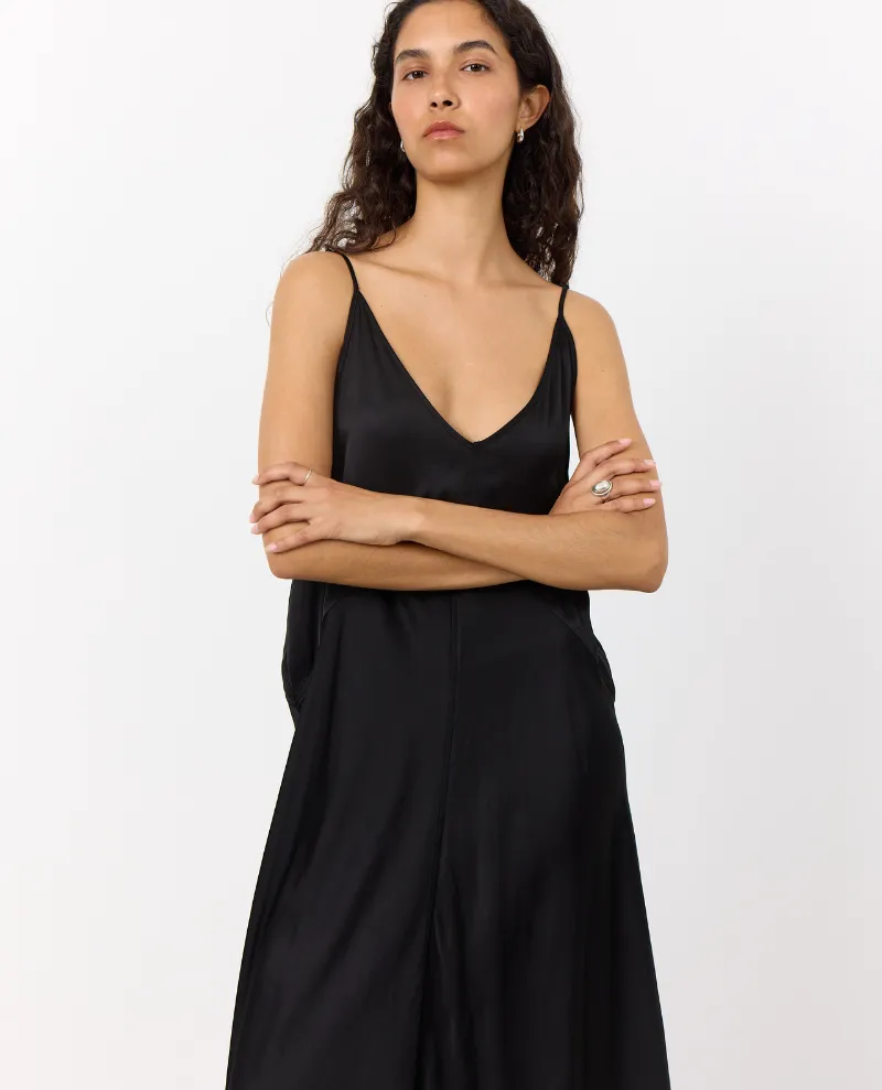 Levete Room Estel Black Slip Dress